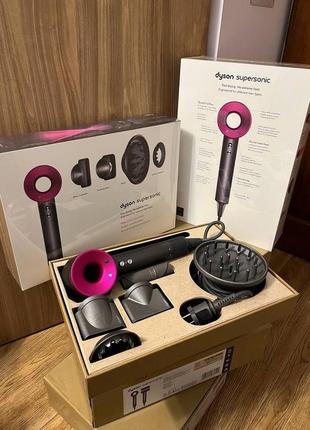 Фен dyson supersonic hd03 (фуксия) разовой 4 насадки! оригинал! новый!
📞 доставка: нп наложка
📞 самовывиз: левов2 фото