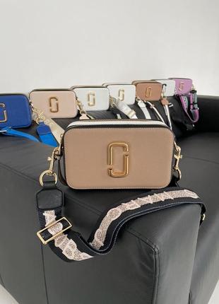 Женская маленькая бежевая сумочка кросс боди marc jacobs