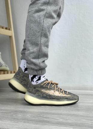 Жіночі кросівки  adidas yeezy 380 light brown