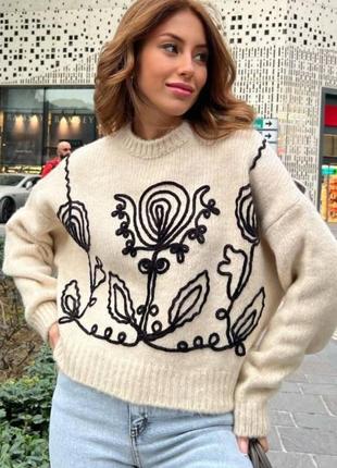 Свитер туречковина с вышивкой черный беж
