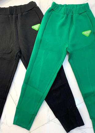 Штаны спортивные в стиле prada черные зеленые двухнитки3 фото