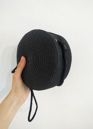 Тренд черная плетеная сумка круглая летняя пляжная бохо сумочка под ротанг6 фото