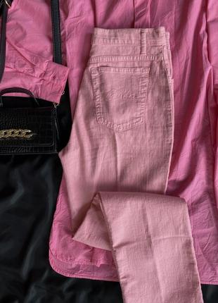 Розовые прямые штаны