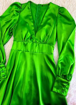 Яркое сатиновое платье mos mos салатового цвета10 фото