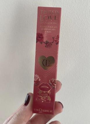 Charlotte tilbury tinted love тінт для губ та щік у відтінку santa euphoria9 фото