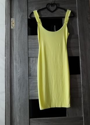 Платье желтое на брители2 фото