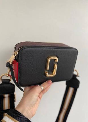 Чорна червона сумка клатч marc jacobs logo black&red snapshot crossbody, маленька сумка через плече3 фото