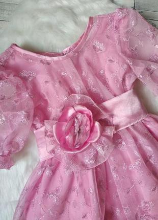 Нарядное розовое платье для девочки из гипюра с поясом3 фото