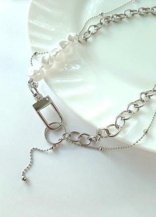 Комбинированное ожерелье цепочка с жемчугом (имитация) массивная застежка - карабин серебристая цепь чокер серебряный белый кулон жемчужины бусы6 фото