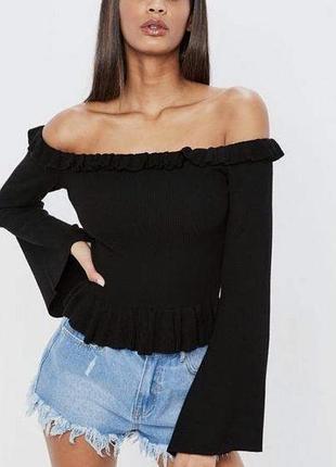 Свитер с широкими рукавами открытыми плечами missguided