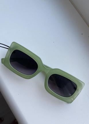 Стильные зеленые очки6 фото