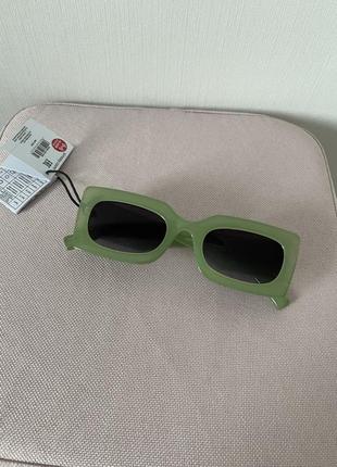 Стильные зеленые очки4 фото