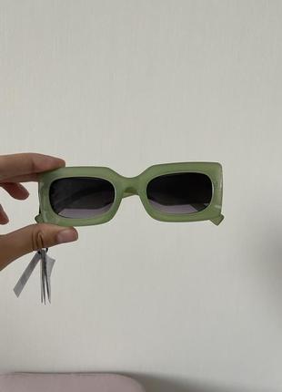 Стильные зеленые очки8 фото