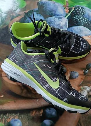 Качественные кроссовки от nike 36.5 и 37.5 / женские кроссовки