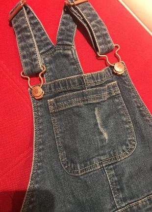 Комбинезон брючный джинсовый с бахромой для девочки 4 5 лет3 фото