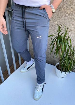Логокие серые спортивные брюки брюки nike спортивки найк серые спортивные штаны nike