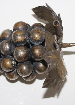 Гроздь винограда