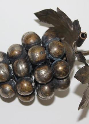 Гроздь винограда