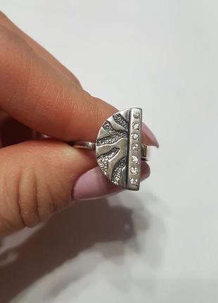 Серебряное кольцо с камушками3 фото