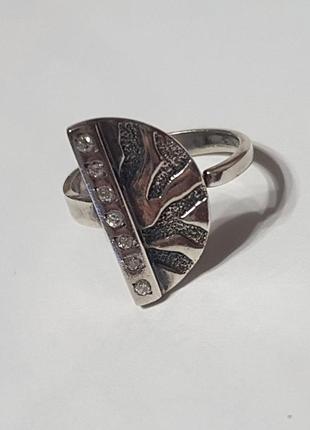 Серебряное кольцо с камушками4 фото