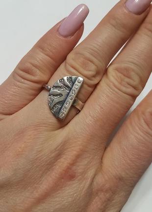 Серебряное кольцо с камушками8 фото