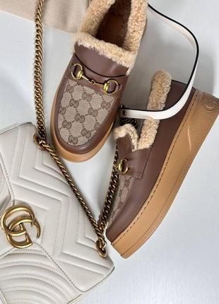 Лоферы туфли с мехом натуральные кожаные коричневые бежевые брендовые9 фото