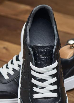 Чоловічі шкіряні кросівки/кеди calvin Юбка klein, молодежные кеды/ кроссовки чорні на білій підошві7 фото