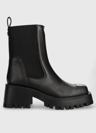 Черевики чоботи steve madden