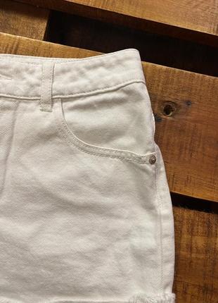 Женские короткие джинсовые хлопковые шорты bik bok (бик бок срр идеал оригинал белые)8 фото