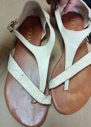 Босоножки licean