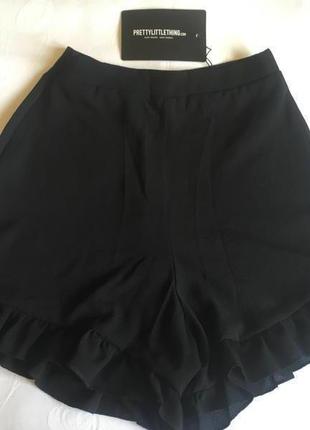 Шорты с рюшами
