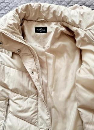 Новая женская бежевая демисезонная куртка с капюшоном the outerwear спереди 2 кармана.6 фото