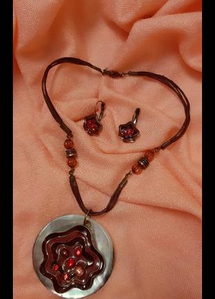 Стильный набор: колье, серьги