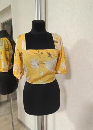 Желтый топ блуза h&amp;m в цветы нежная цветочно с квадратным вырезом и открытой спинкой1 фото