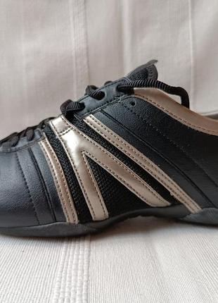 Легкі зручні жіночі кросівки nike р.38