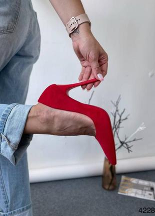 Човники жіночі червоні екозамш туфлі на шпильці3 фото