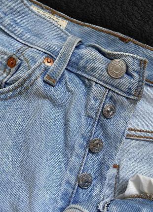 Юбка levi’s джинсовая рваная с вышивкой7 фото