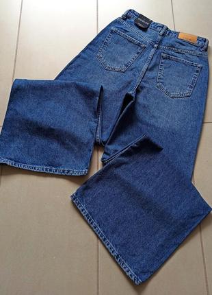 Модные широкие джинси stradivarius, новые