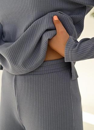 Жіночий костюм кофта та штани кюлоти.2 фото