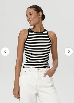 Майка у смужку із круглою горловиною