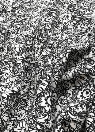 Роскошное платье primark макси длины в трендовый цветочный черно-белый принт с пышными рукавами2 фото