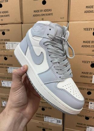 Знижка nike air jordan 1 mid light blue
жіночі кросівки найк джордан колір блакитний скидка женские кроссовки голубые с белым