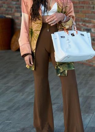 Трендові нові жіночі штани палаццо дорогого бренду