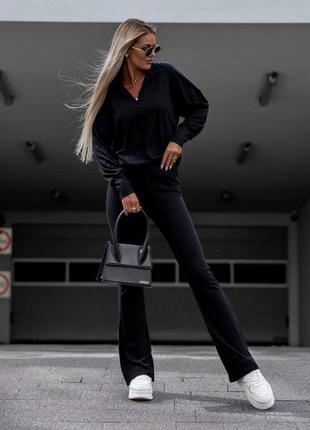 Костюм женский черный, однотонный оверсайз кофта с вырезом а области декольте брюки на высокой посадке, качественный стильный базовый
