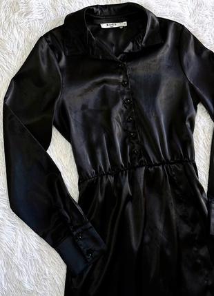 Черное сатиновое платье na-kd2 фото