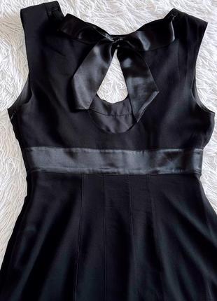 Стильное черное шелковое платье karen millen с камнями10 фото