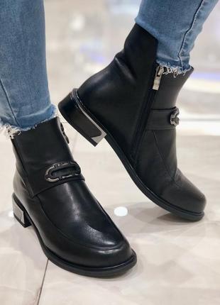Женские кожаные ботинки на осень черные классические на молнии 18j1326-0513j-6365 lady marcia 2854