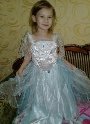 Карнавальное платье снежная королева 5-7 лет.1 фото