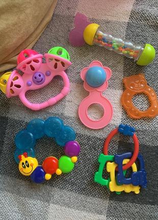 Отдам погремушки, игрушки