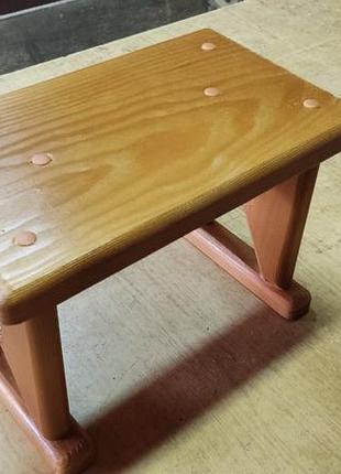 Ослінчик дерев'яний